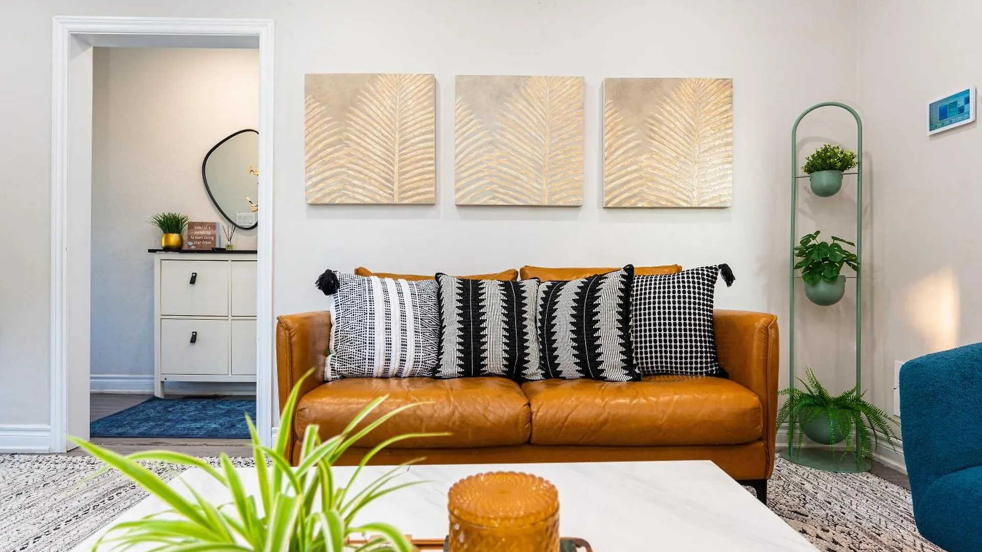Apartment Resort-Like 4Br 3Ba Near Downtown, Four Seasons Hot Tub, Gym, King Bed Toronto Canada