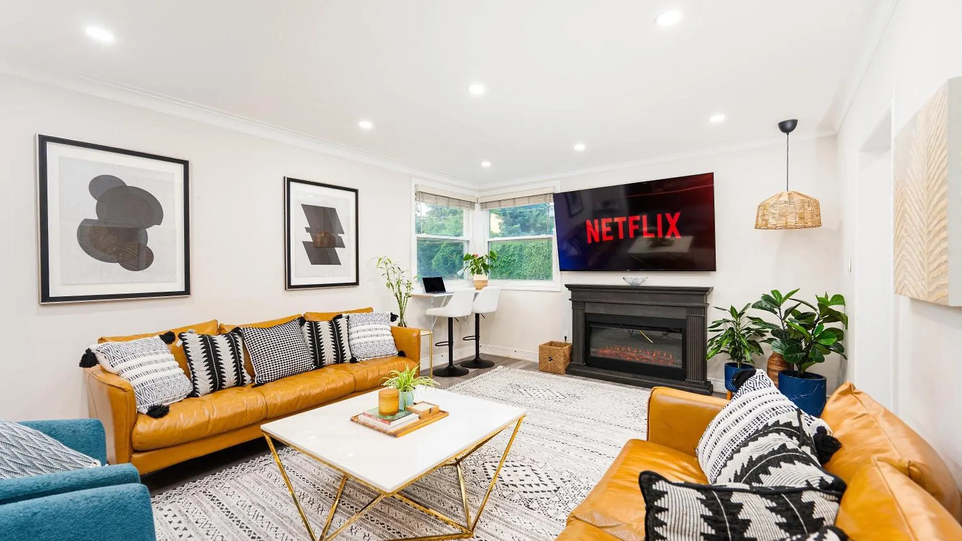 Resort-Like 4Br 3Ba Near Downtown, Four Seasons Hot Tub, Gym, King Bed Toronto